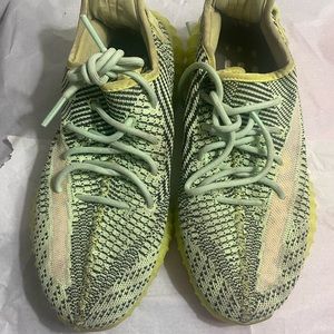 Men’s Yeezy Boost 350 V2-AUTHENTIC